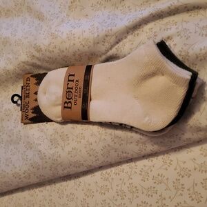 Born Women’s Wool Blend Quater Socks 3‎ Pairs Size 4-10